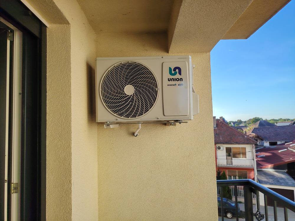 Union spoljna jedinica na terasi