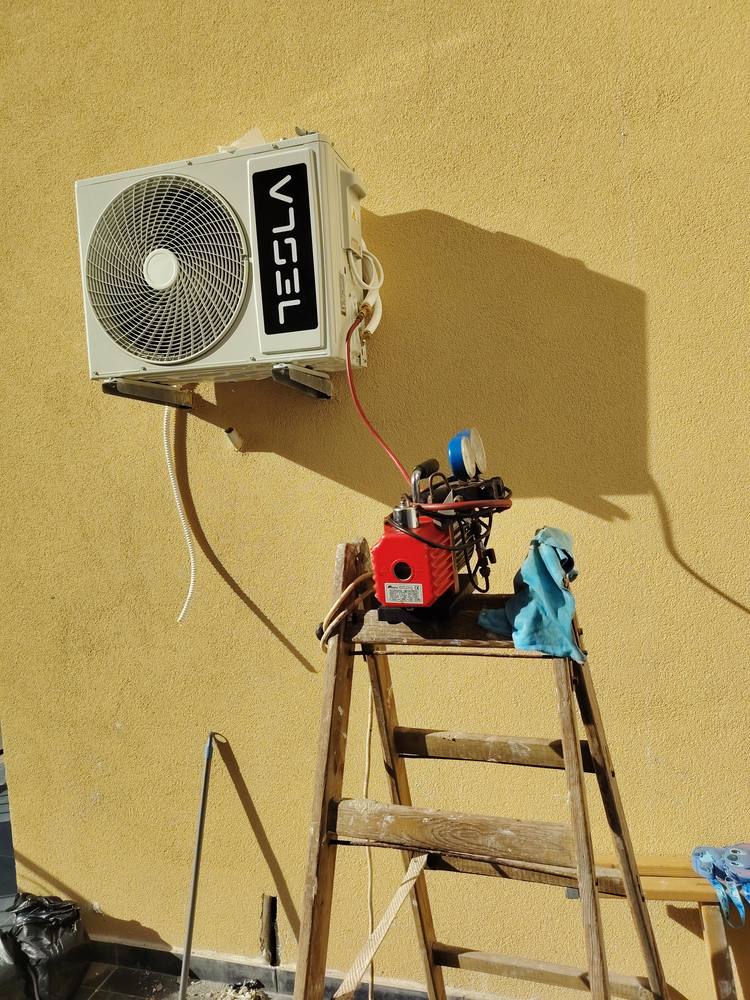 Vakuumiranje instalacije pre puštanja klime u rad